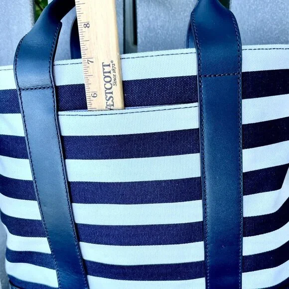 Michael Kors Fulton Striped Canvas Navy & White  Glamorous  Tote NWOT - Picture 4 of 12